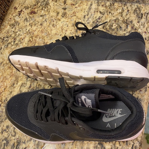 Nike Air running shoes size 7.5 - Picture 6 of 7